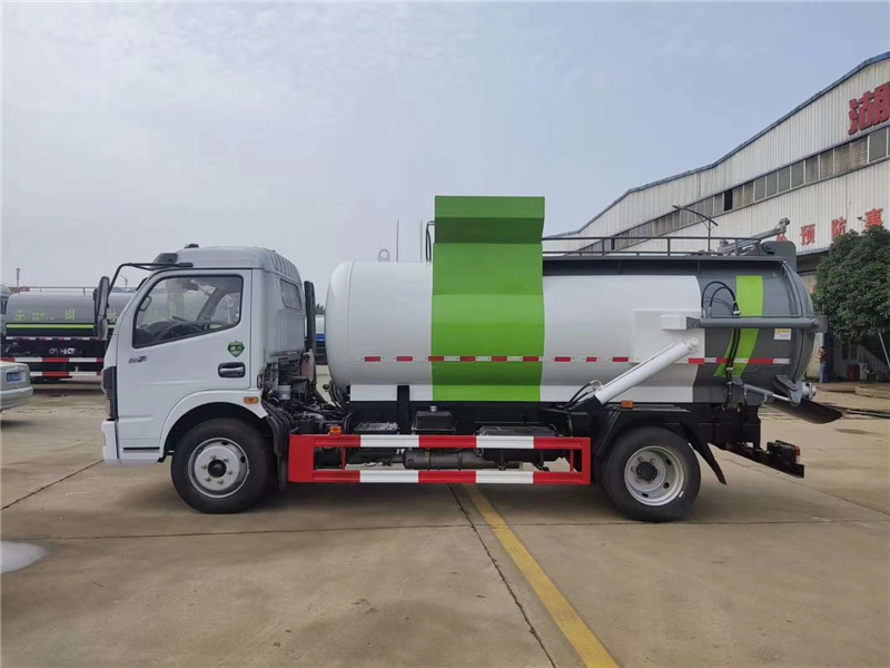 東風7方餐廚垃圾車(圓罐)